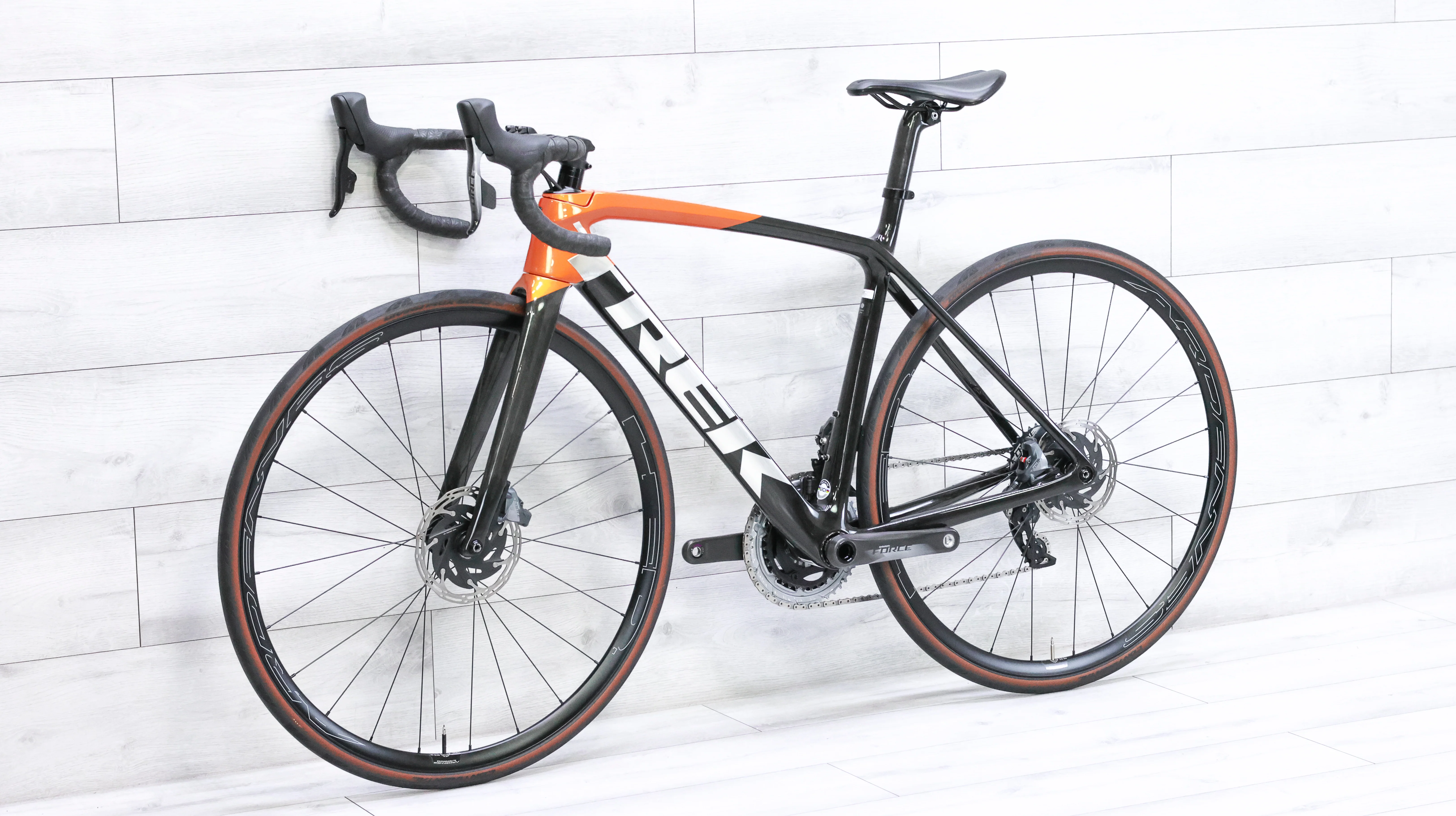 Trek Emonda SL 7 Disc AXS Road Bike - 2022, 52cm - Image 4