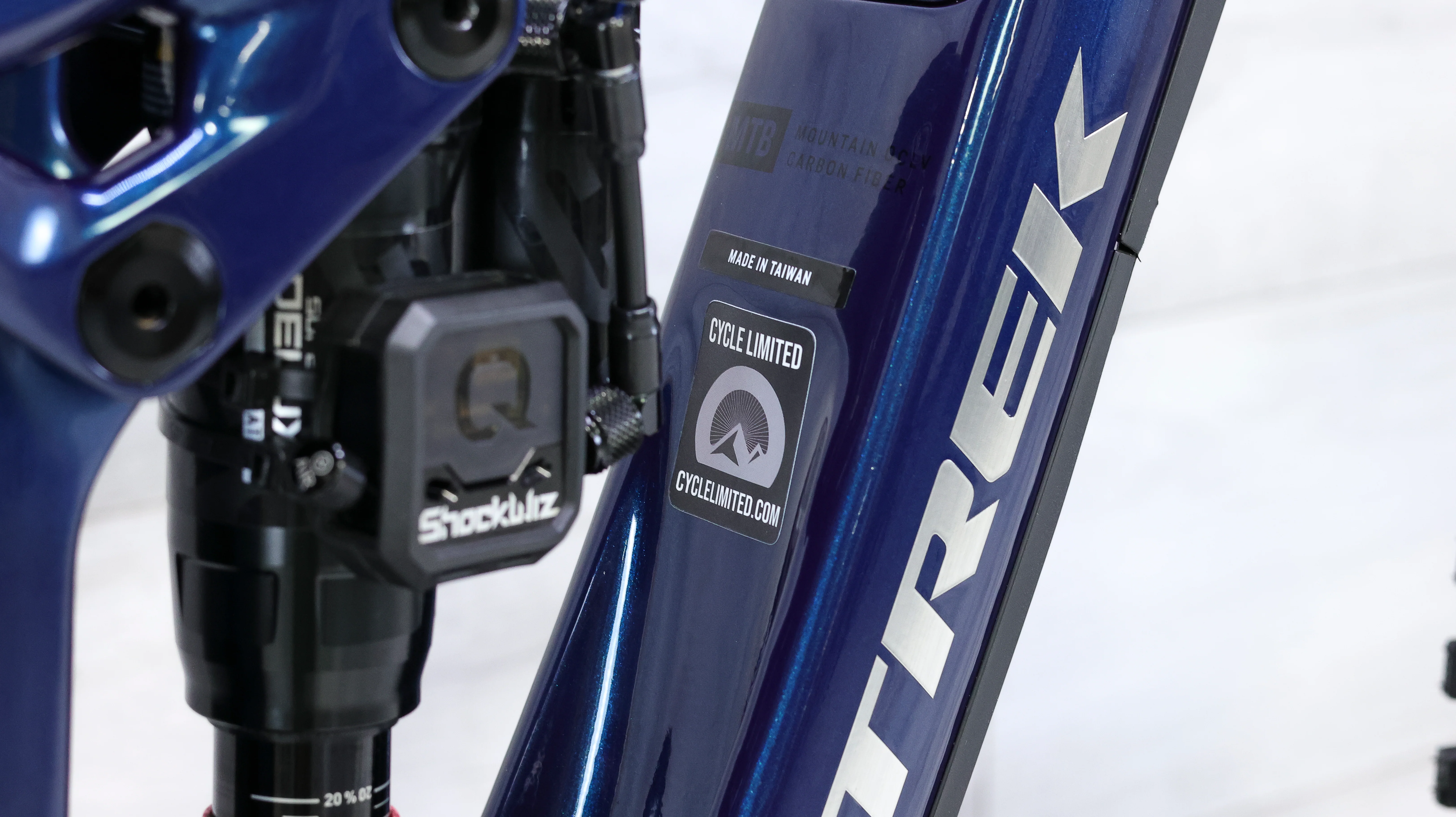 Trek Fuel EX C X01 AXS Mountain Bike - 2025, Small - Image 3