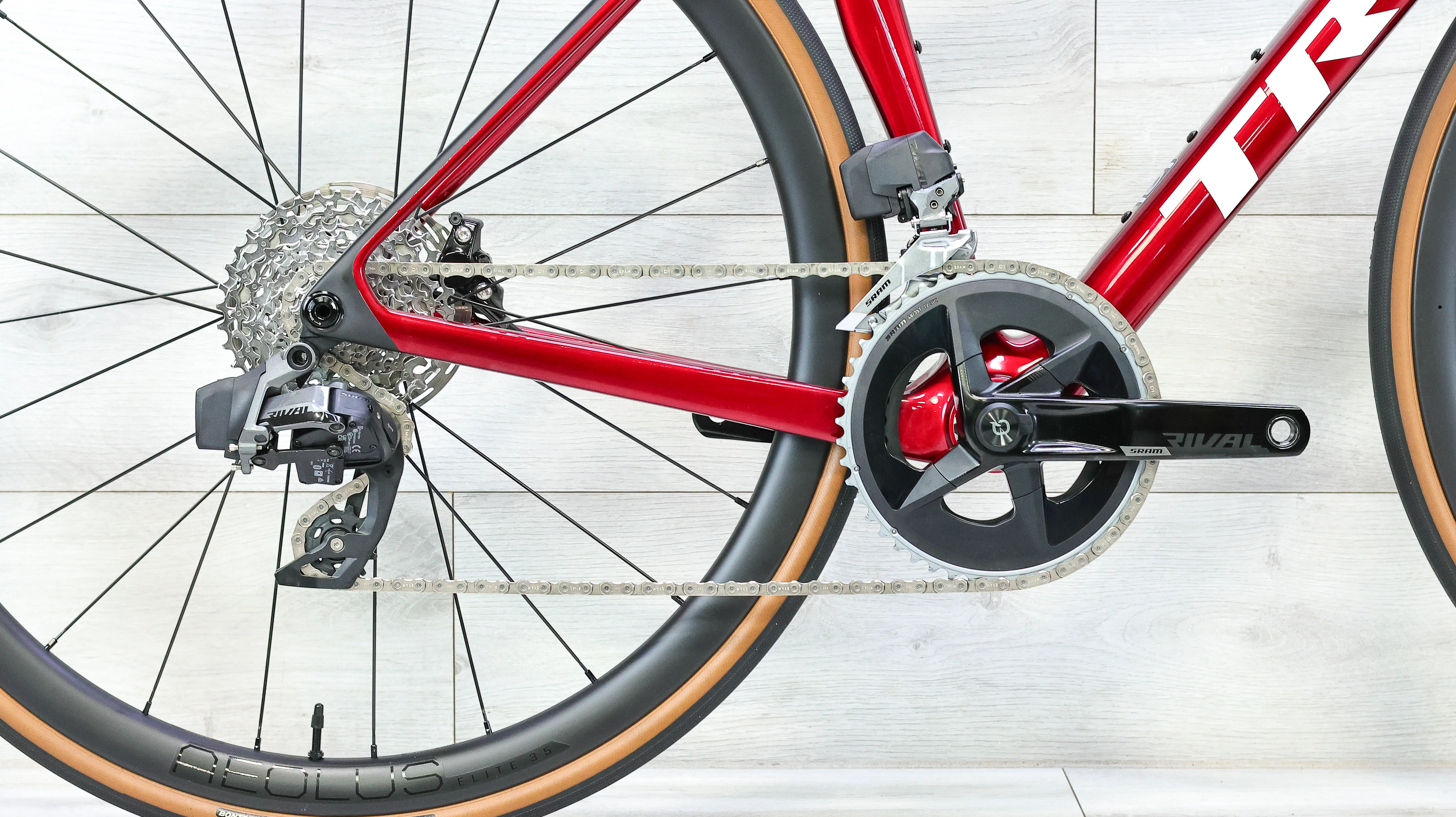 Trek Madone SL 6 AXS Gen 8 Road Bike - 2025, Medium - Image 5