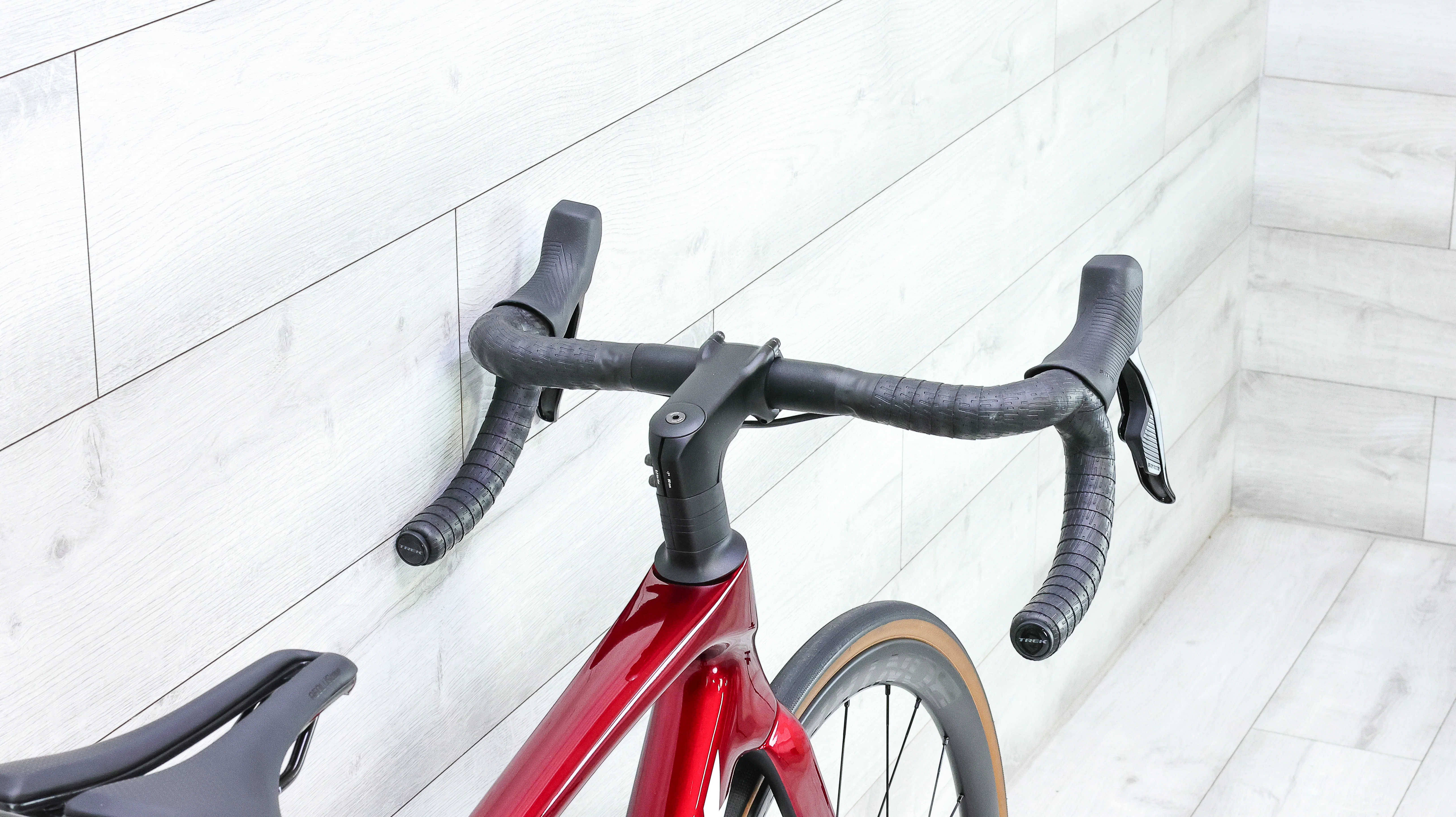 Trek Madone SL 6 AXS Gen 8 Road Bike - 2025, Medium - Image 8