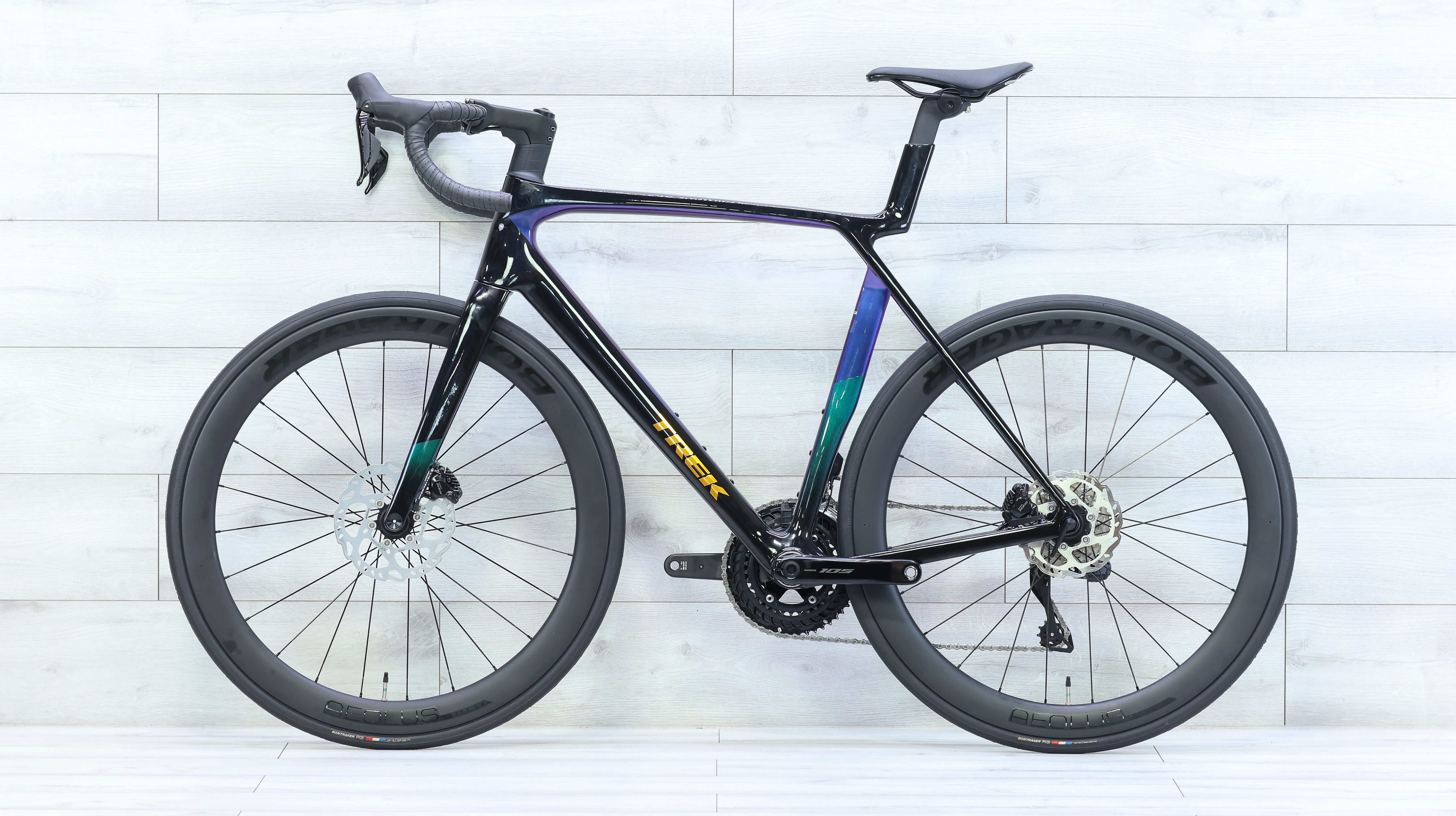 Trek Madone SL 7 Gen 8 Road Bike - 2025, Large - Image 2