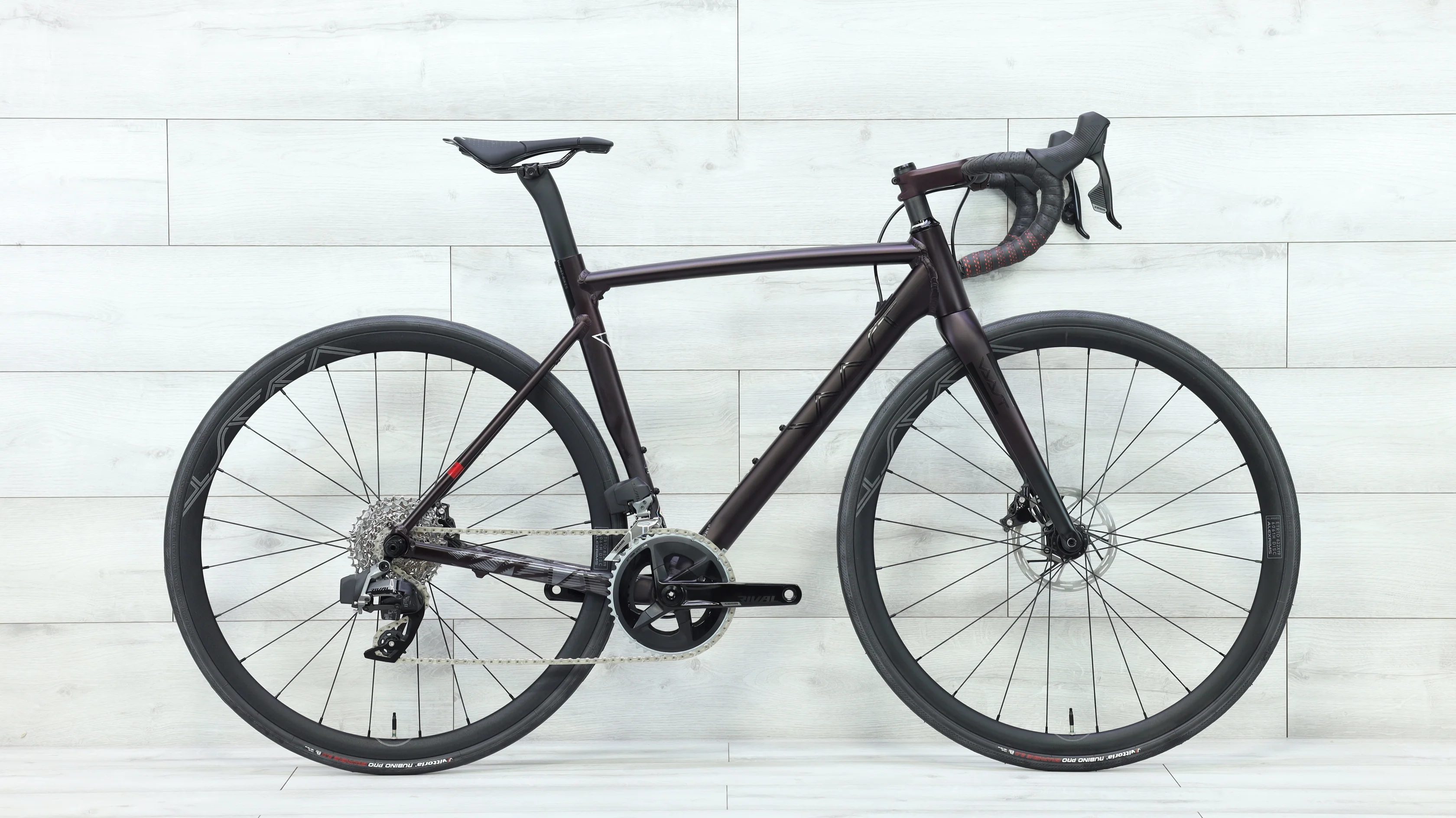 VAAST R/1 Rival eTap AXS 700c Road Bike
