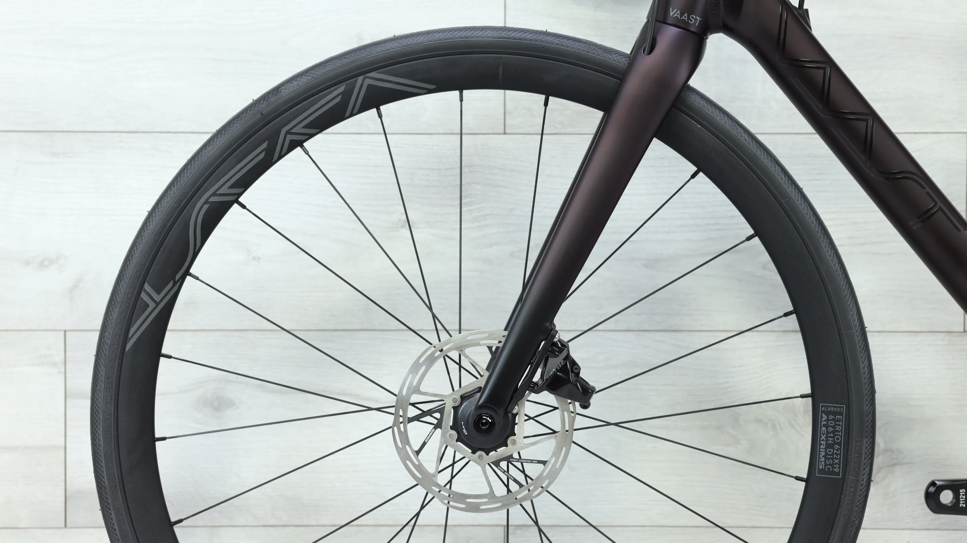 VAAST R/1 Rival eTap AXS 700c Road Bike - Image 12