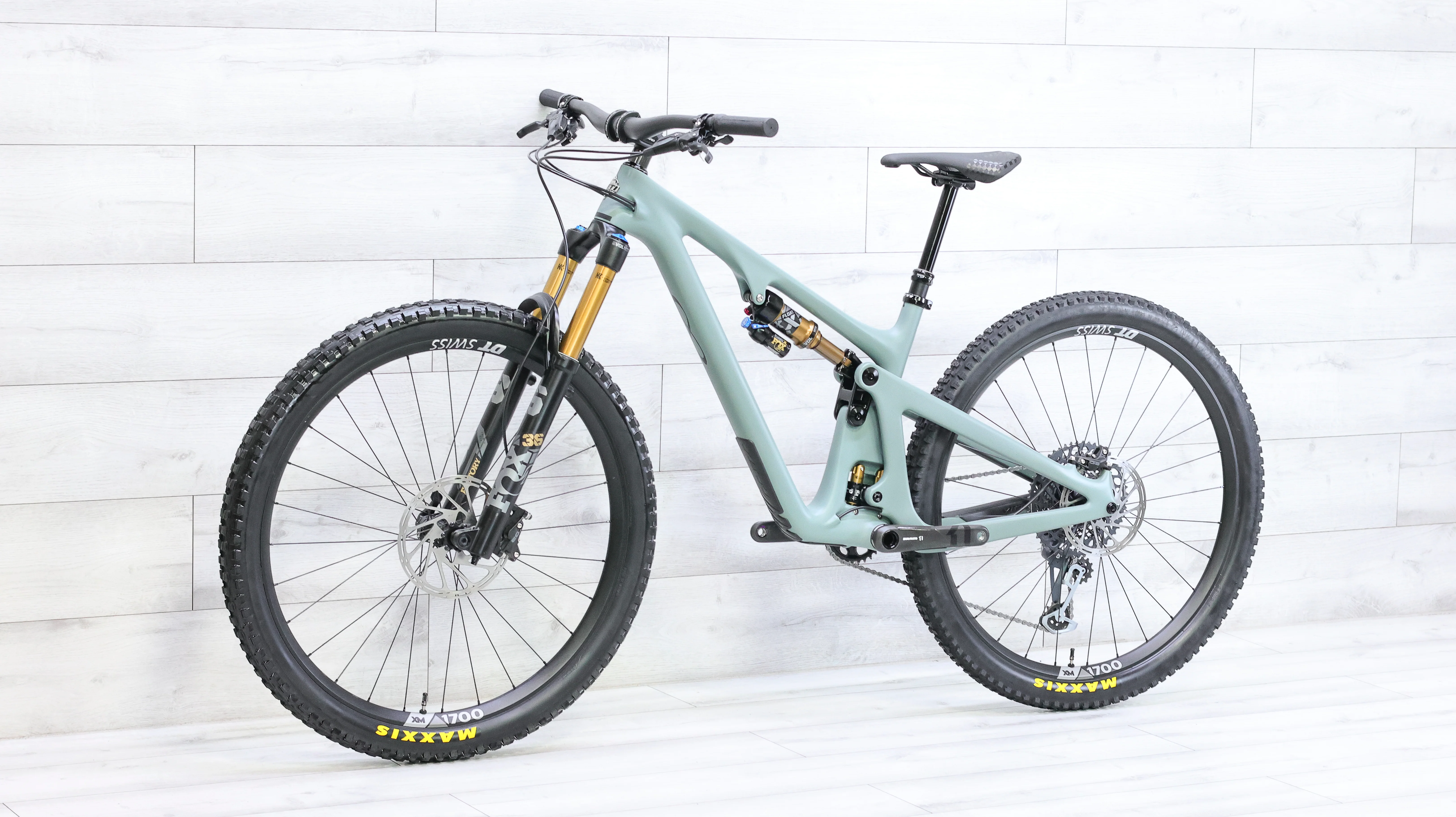 Yeti SB130 T2 Mountain Bike - 2023, Medium - Image 4