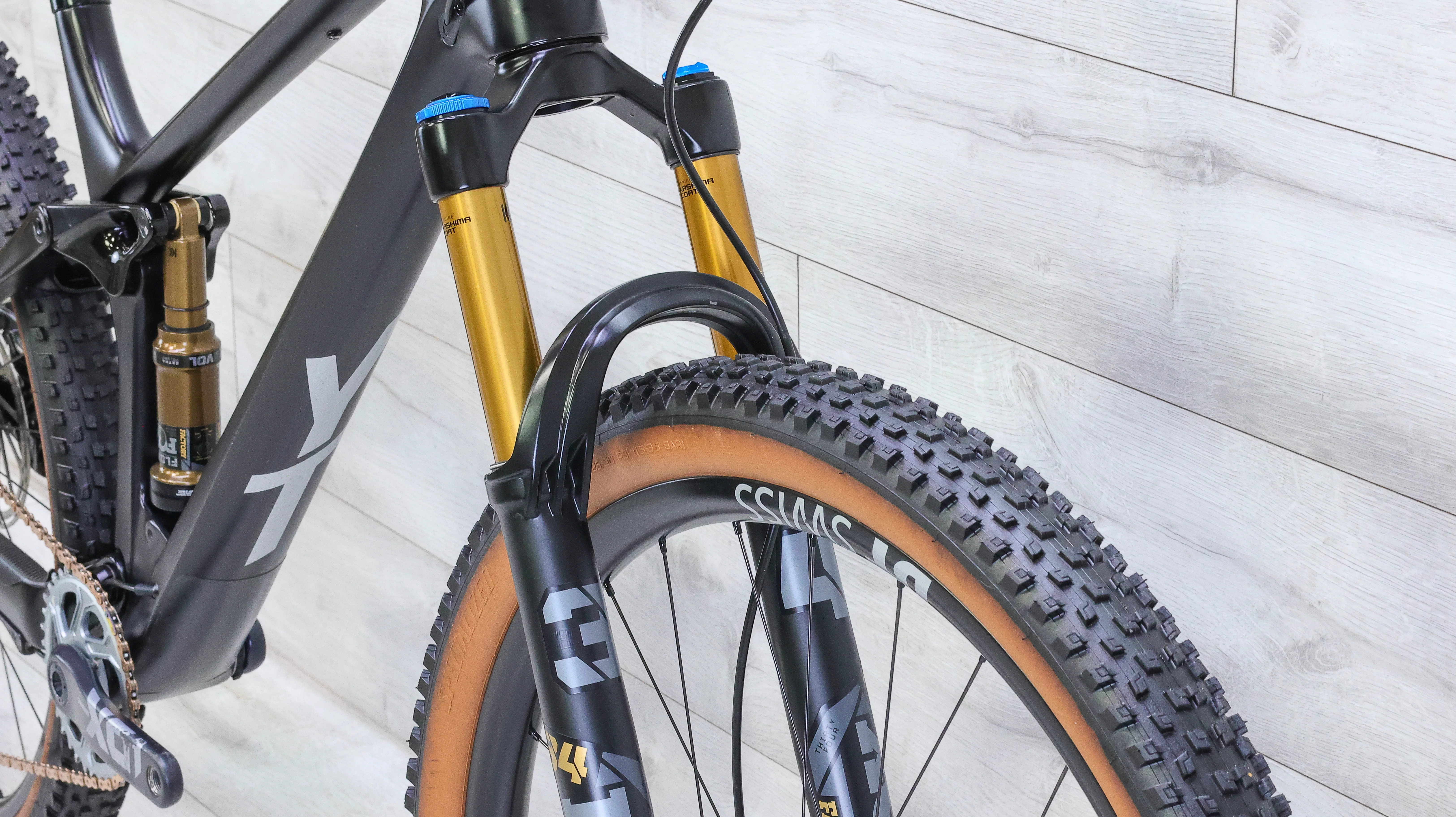 YT Izzo Core 4 29 Mountain Bike - 2021, Large - Image 8